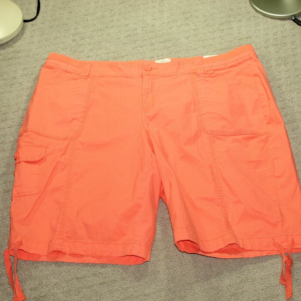 NWT St. John's Bay Size 20W Mid Rise Peach Cotton Spandex 11.5" Bermuda Shorts